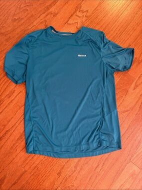 Marmot size XL blue dry fit shirt, short sleeved